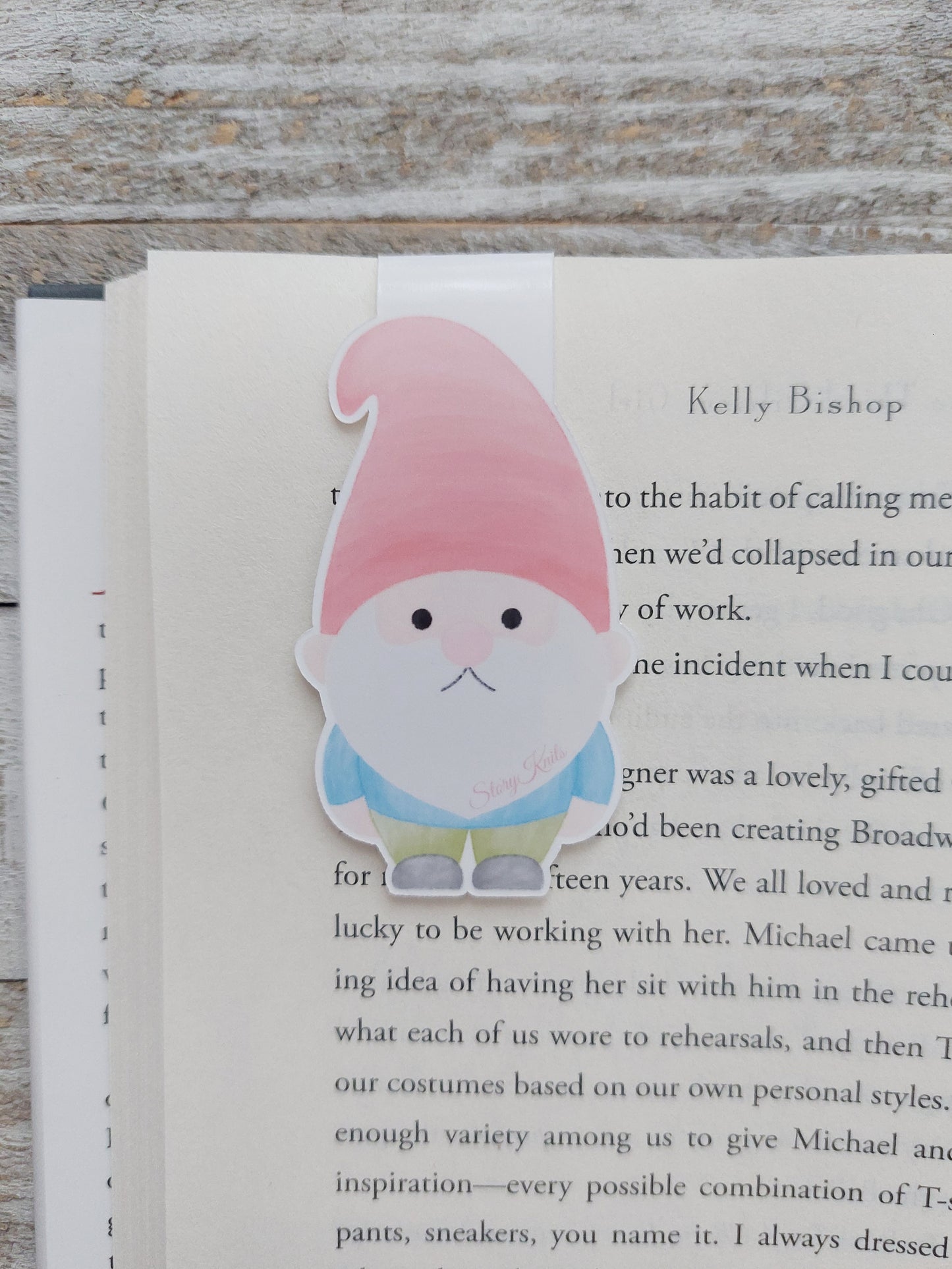 Gnome Magnetic Bookmark