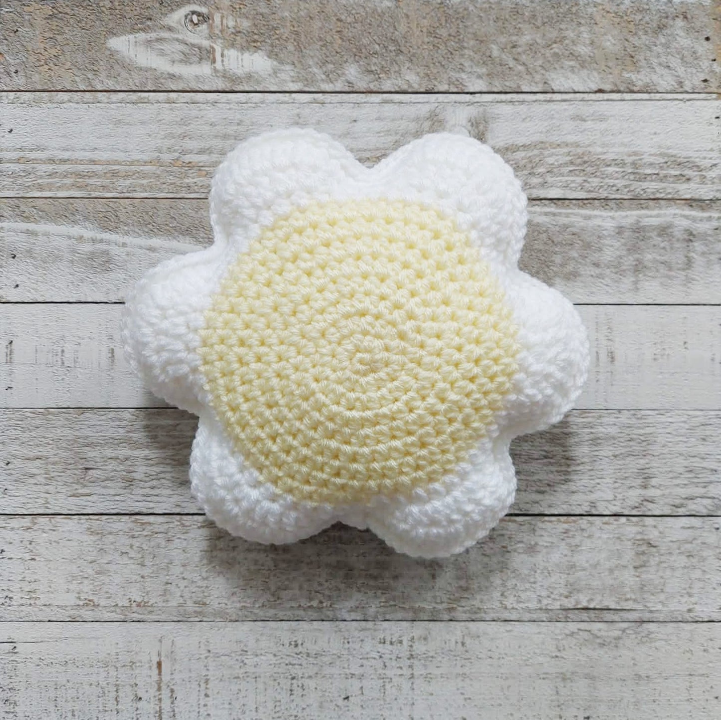 White Daisy Pillow