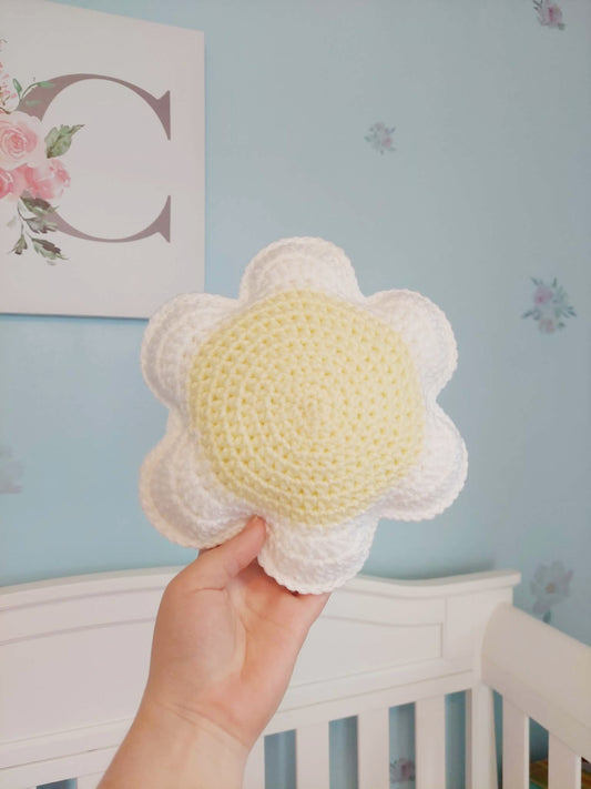 White Daisy Pillow